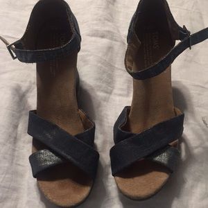 Toms Wedges